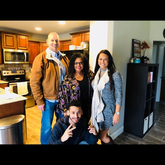 Meet your Posher, Clarice - Picture 4 of 4